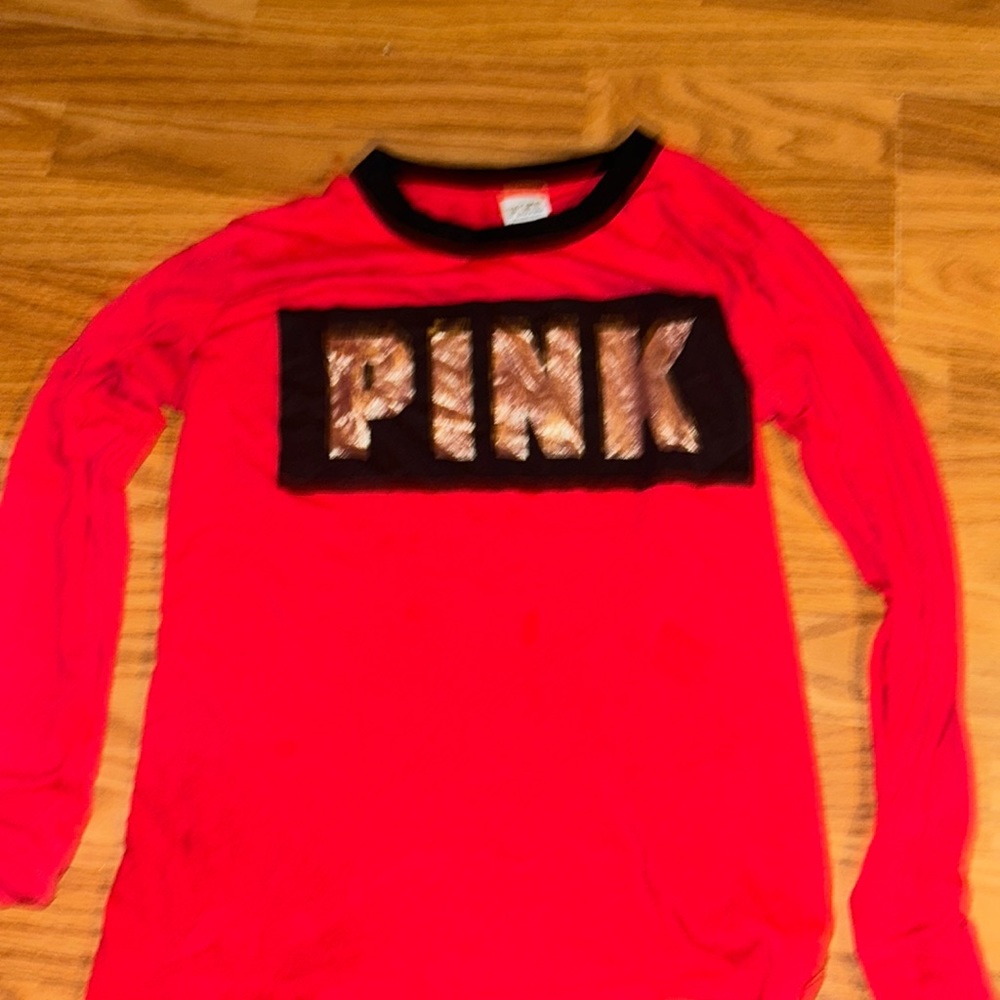 Vitoria secret long sleeve tee